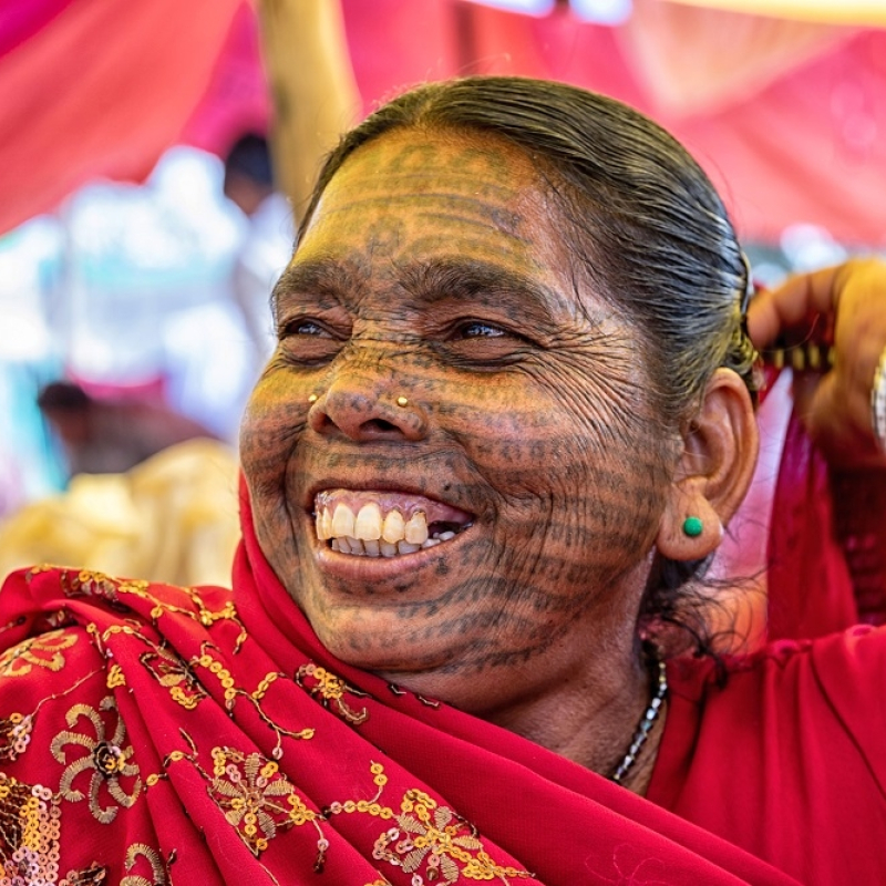 Anzaar Nabi on Twitter Godna the art adorned by female until death Derived from gehna the tattoo art practised by women and adolescent girls of Chhattisgarh is permanent adornment for them IncredibleIndia #26 Anzaar Nabi on Twitter Godna the art adorned by female until death Derived from gehna the tattoo art practised by women and adolescent girls of Chhattisgarh is permanent adornment for them IncredibleIndia